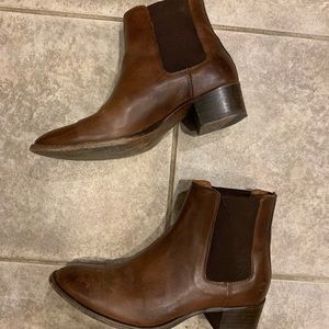 Dara Chelsea FRYE bootie